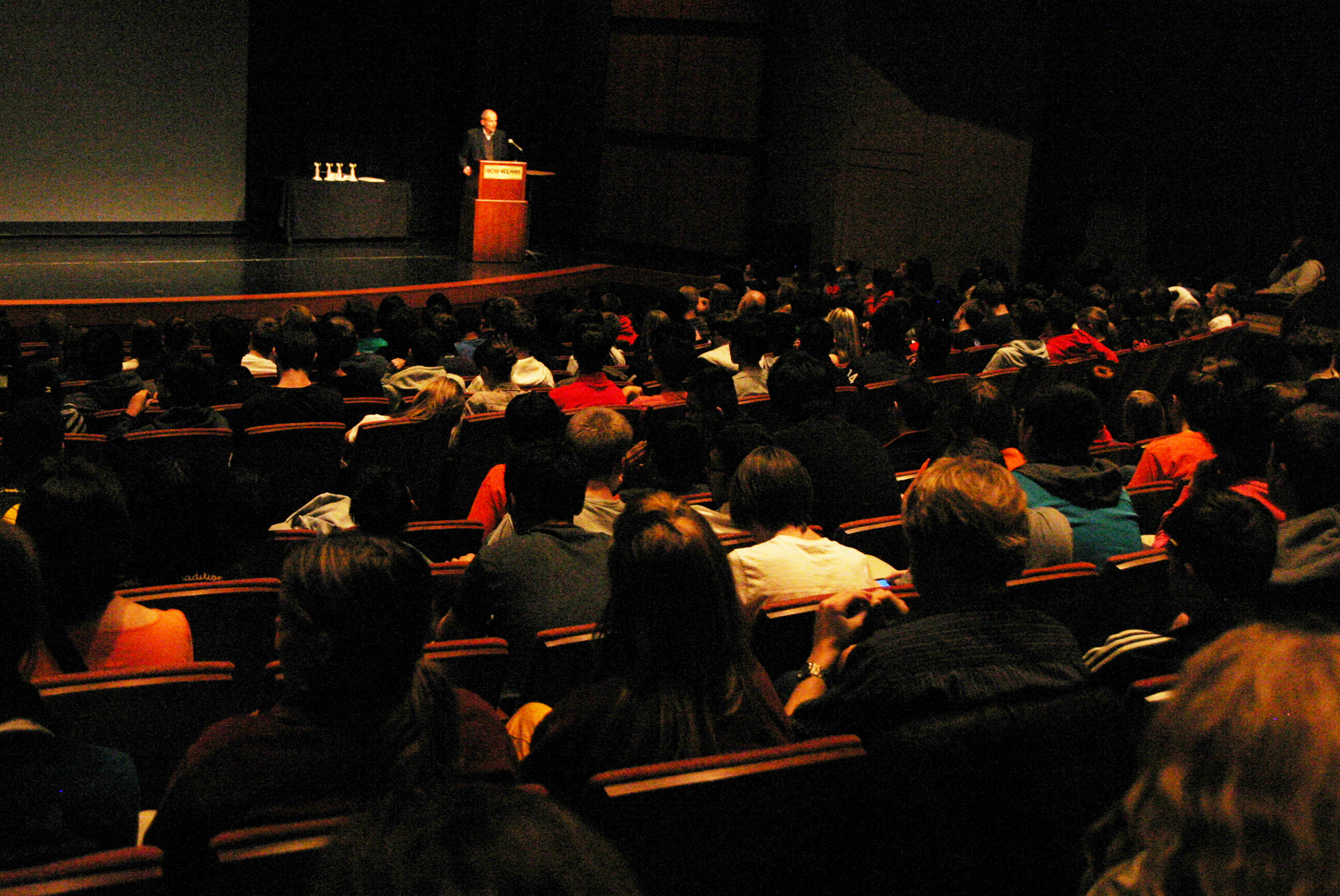 Rose-Hulman President Coons welcomes the students to Rose-Hulman